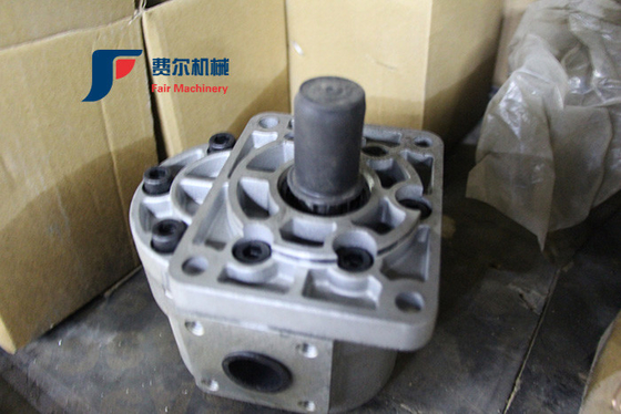 China Custom Yutong Spare Parts 931 955 952 953 956 968 Wheel Loader Parts Walking Pump supplier