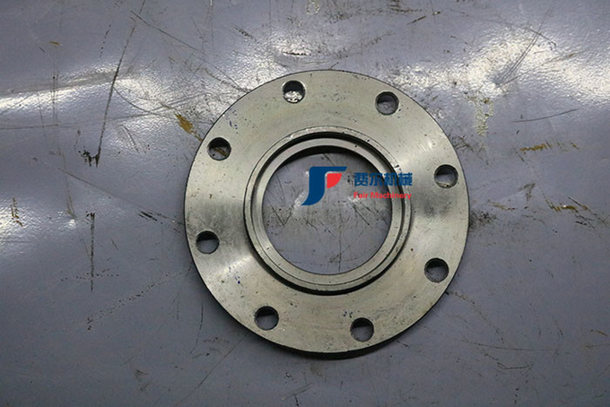 The bearing cover (bottom flange) of the articulation of the XGMA XG932 half-frame