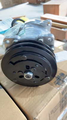 Original Excavator Spare Parts 6520E 46w0114 Compressor