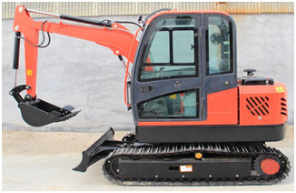 LGMC 3365kg Mini Earth Moving Equipment 22KN Crawler Mini Excavator