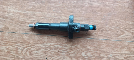 495B-22000A 		Fuel injector for  forklift